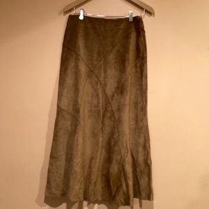 Long zip suede skirt